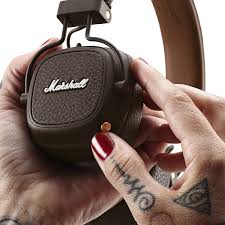 Louise mit lieferzeit 105,79 € versand frei. Marshall Major Iii Bluetooth Faltbar Kopfhorer Braun Amazon De Audio Hifi