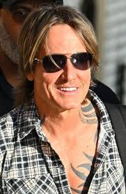 What makes you feel valued as a fan/supporter of a band or artist?