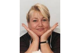 Manuela Curtis's Instagram, Twitter & Facebook