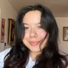 Lola Ward's Instagram, Twitter & Facebook