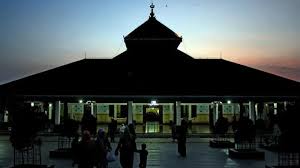 Tribunnewswiki Mengenal Masjid Agung Demak Salah Satu Masjid Tertua Di Indonesia Tribunnews Com Mobile