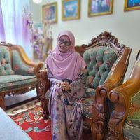 Janda karena ditinggal wafat oleh 2 suami terdahulu, yaitu abi haleh al tamimy dan oteaq almakzomy. Doc Syariah Shaharniza Binti Bujang Saili Academia Edu