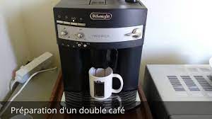 This fully automated machine has an integrated silent coffee grinder with 13 adjustable grinding settings, a bypass doser, a pump generating up to 15 bars of pressure, a. De Longhi Magnifica Esam 3000 B Youtube