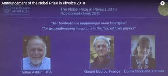 Premiul nobel pentru fizică este decernat anual, începând cu anul 1901, de către academia suedeză de ştiinţe. 2018 Premiul Nobel Pentru FizicÄƒ Gabionescu
