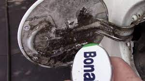 The valve is closed while i am working at getting the cap off and i make sure i clean up every bit of oil before i open the valve. Cleaning Car Gas Cap And Door Super Fast Youtube