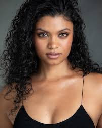 KENYA SS (@ksloaneseale) • Instagram photos and videos