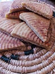 Galette Kabyle A La Semoule Moyenne Plaisir Culinaire Algerien Semoule Plat Kabyle Galette