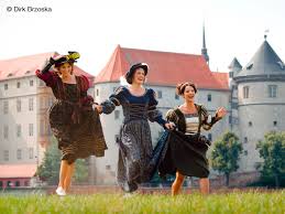 Auch für den herren haben wir von sportlich bis elegant vieles zu. Standesamt Torgau