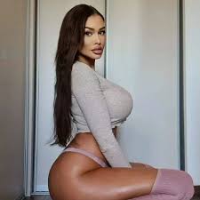 Slovenka Nikoleta dráždi obrími silikónmi: Uvidíte jej dekolt, zakrúti sa  vám hlava FOTO