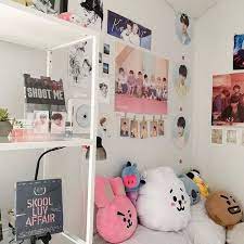 Decorate the walls with photos and create an interesting way to display them. Bts Room Decor Concepts For Military Cr To Unique Proprietor Decor Ideas Original Owner Army Room Decor Otaku Room Army Room