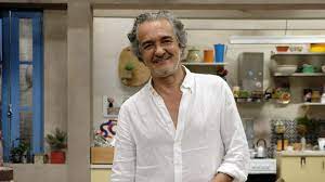 He was born on october 28, 1958 and his birthplace is lisbon, portugal. Estavel Rogerio Samora Continua Internado Nos Cuidados Intensivos