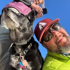 Ronald Parenteau's Instagram, Twitter & Facebook