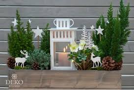 Diy Blumenkasten Wunderschon Weihnachtlich Gestalten Deko Kitchen Blo In 2020 Weihnachtlich Gestalten Fensterdekoration Weihnachten Basteln Weihnachten Dekoration