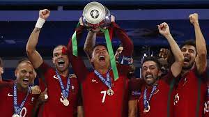 Im endspiel am gestrigen abend gewann portugal gegen frankreich. Portugal Ist Fussball Europameister 1 0 Sieg Gegen Frankreich Cristiano Ronaldo Verletzt