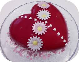 Entremet A La Fraise Insert Fraise Et Son Glacage Miroir Mes Petites Fantaisies Dessert Mousse Fraise Biscuits Au Cacao