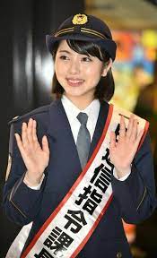 女性警察官 おしゃれまとめの人気アイデア pinterest ボク 女性警察官 セレブ 芸能人