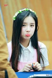 Pin By Sleepy On Loona Heejin Korean Girl Groups Kpop Girls Odd Eyes