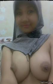 Hasil gambar untuk foto bugil