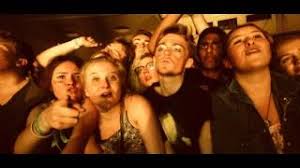 Wolf alice est un groupe de rock alternatif du nord de londres. Wolf Alice The Under The Radar Cover Story Helicopters On Mars Under The Radar Magazine