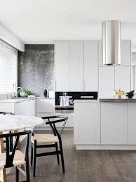 Hamptons Style Paint Colours From The Experts At Dulux Kitchen Design Kitchen Interior White Modern Kitchen