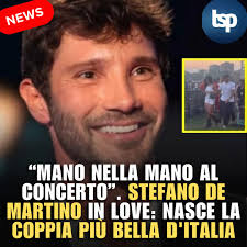 Mano nella mano al concerto”. Stefano De Martino in love: nasce la coppia  più bella d'Italia ⤵️⤵️