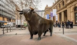 Diese haltung der tiere finden wir vielfach abgebildet, zum beispiel auch in form von bronzestatuen vor der frankfurter wertpapierbörse. Iss Says Deutsche Borse Buy Out Will Pump Prime Its Esg Acquisitions Spree