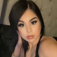 Daniela Cerda's Instagram, Twitter & Facebook