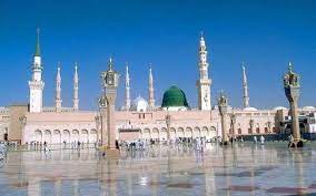 Masjid nabawi, tempat paling suci kedua umat islam, setelah masjidil haram di mekah, adalah masjid yang dibangun semasa hidup nabi muhammad, yang menjadi imam pertama. 15 Rare Known Facts On Masjid Nabawi The Prophet S Mosque Islam Hashtag Masjid Pilgrimage To Mecca Mosque
