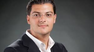 Cea mai bună metodă de a învăţa să investeşti pe bursă este să joci la bursă prin simulare. Razvan Pascu Despre Cele Mai Bune Investitii Personale Calatoriti Mobile