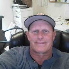 Dennis Foxworthy's Instagram, Twitter & Facebook