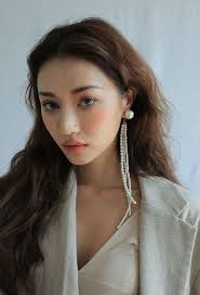 Mai Ngọc biến hình về năm 1990, nhìn bộ trang phục đúng không lẫn đi đâu  được