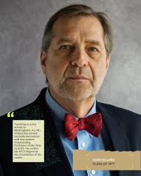 WHEE thought it was time for another #ThrowbackThursday! Did you know that  WCU freshmen used to wear purple and gold beanies?🟣🟡 If the Catamounts  won the Homecoming game, they could take them