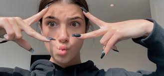 Charli d'amelio was born on may 1, 2004 in norwalk, connecticut, usa. All About 16 Year Old Charli D Amelio First Person To Hit 100m Followers On Tiktok