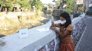 Pemanggilan bem ui, bentuk pembatasan kebebasan berekspresi. Kerja Sama Xl Axiata Sekolah Sungai Di Yogyakarta Bantu Anak Anak Bantaran Kali Ikuti Pembelajaran Jarak Jauh Portal Berita Terikini