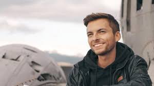 Philipp mickenbecker gibt update die sache ist, dass das jetzt für drei jahre wirklich kein thema mehr war. The Real Life Guys Warum Ein Bickenbacher Youtube Star Offen Uber Seine Krebserkrankung Spricht Hessenschau De Gesellschaft