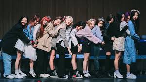 Yeojin ↔ loona my world on instagram: Thread By Isabell V22 Ot12 Pictures Of Loonatheworld Because I Miss Them A Thread The Long