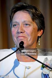 50 Most Powerful Women In Banking Awards Dinner Stock Photos, High-Res  Pictures, and Images