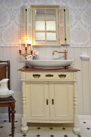 Nostalgische bäder nostalgie badezimmer nostalgisch antik antike antique retro traditionell traditionelle klassische bäder badezimmer badezimmer. Antike Waschtische Funktionstuchtig Aufgearbeitet Land Liebe Badmobel Landhaus