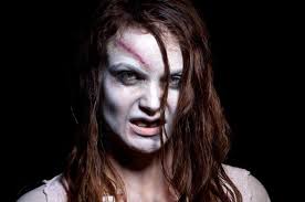 Kunstblut in 50 minuten selber machen. Diy Halloween Schminke Und Kunstblut Selber Machen