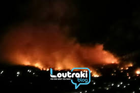 Δείτε πως φαίνεται τώρα (15:15) από το λουτράκι η μεγάλη φωτιά στο σχίνο: Fwtia Ston Sxino Deite Eikones Kai Video Apo To Pyrino Metwpo Loutrakiblog