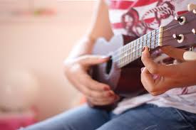 21.01.2020 haben sie ein recht auf wohngeld? Ukulele Lernen Fur Anfanger Oder Ein Bisschen Hawaii Fur Zu Hause Creatipster