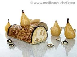 Buche De Noel A La Mousse De Poire Recette Buche De Noel Recette Gateaux Et Desserts