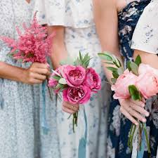 Check spelling or type a new query. 18 Striking Tropical Wedding Bouquets