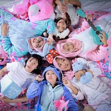Check spelling or type a new query. Tema Album Kenangan