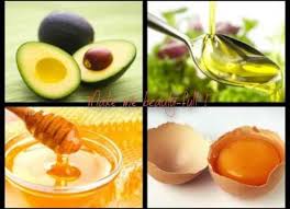 Le jaune d'oeuf est plein de vitamines qui vont venir aider vos cheveux à être plus résistants. Masque Capillaire A L Avocat Et Au Jaune D Oeuf Soins D Ebene