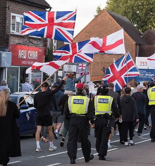How hotels housing asylum-seekers ignited a political firestorm in the UK - NZ Herald