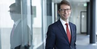 Wie viele davon auf die deutsche bank und wie viele auf die 2008 übernommene postbank entfielen, stehe noch nicht fest, schrieb das manager magazin am. Lxsjwwfr4fuwpm