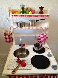 Eine Kinderkuche Aus Einem Alten Stuhl Kinderkuche Selber Bauen Alte Stuhle Kinderkuche