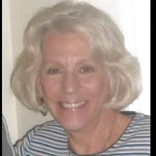 Carolyn Reinhardt's Instagram, Twitter & Facebook