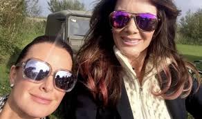 POV it's 2015 and you're in Amsterdam : r/RHOBH